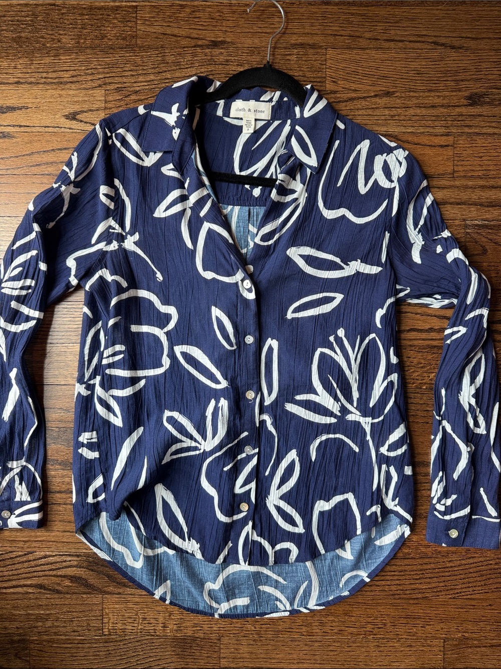 cloth & stone Navy and White Abstract Floral Button-Down Shirt